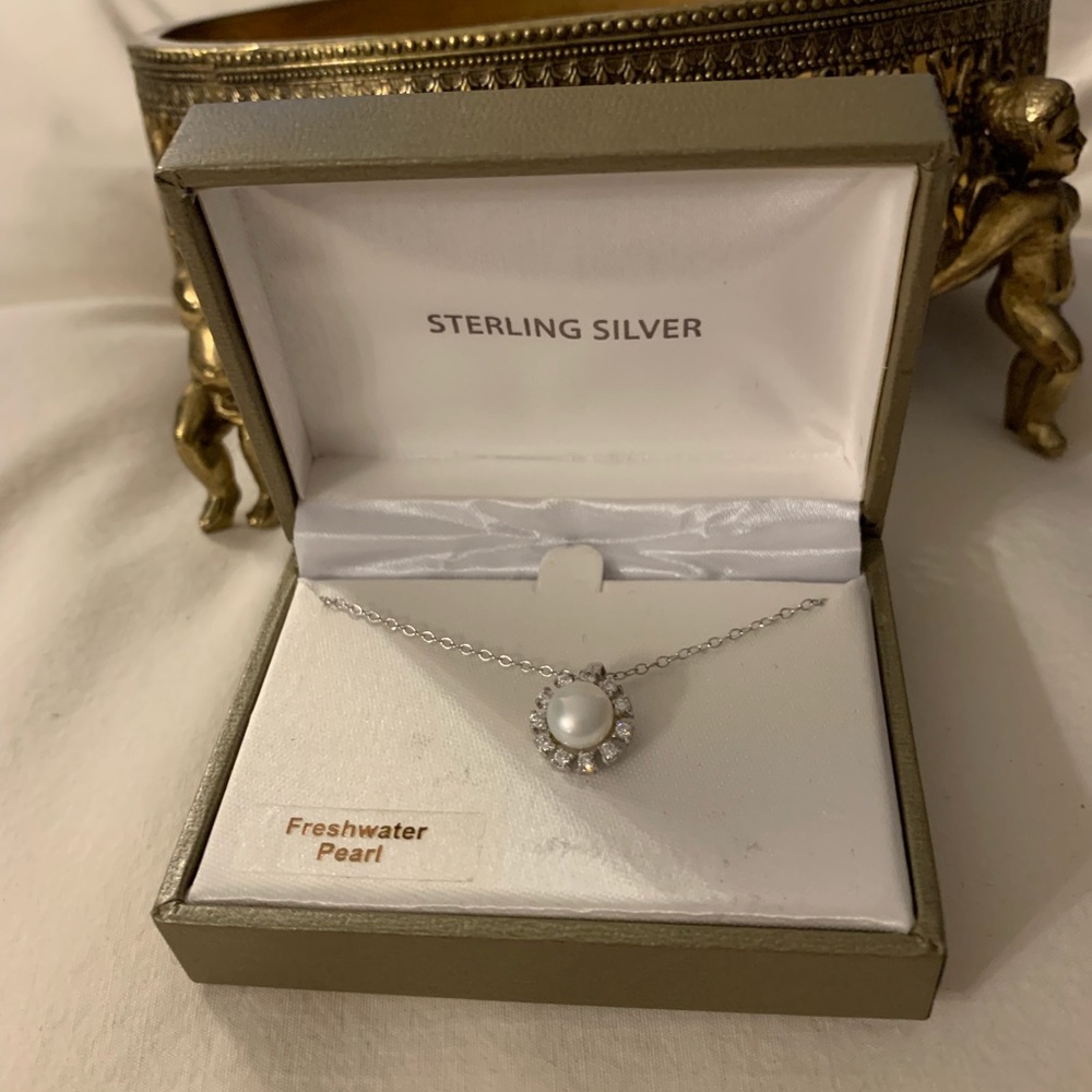 Fresh water pearl necklace with sterling silver